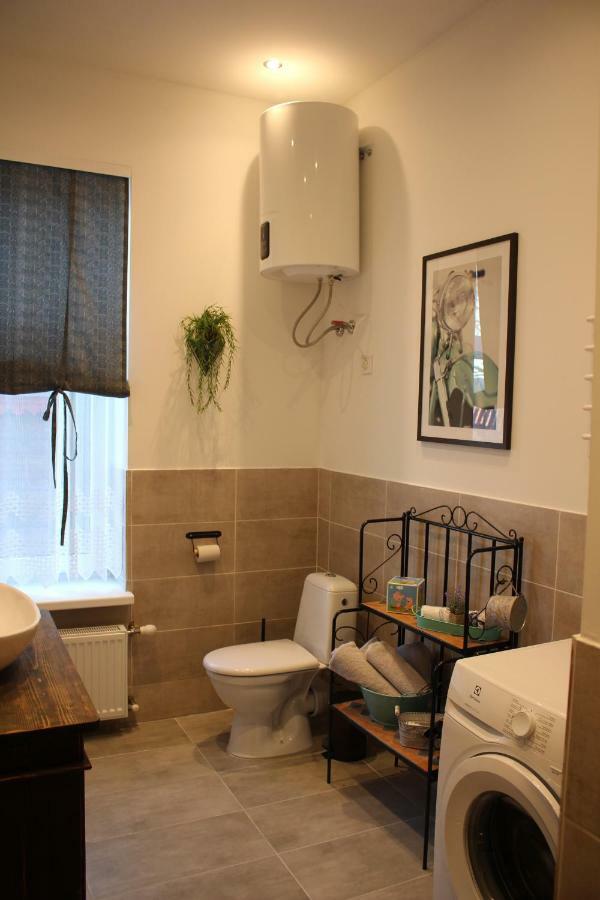 Simple & Elegant Apartment Liepaja Luaran gambar